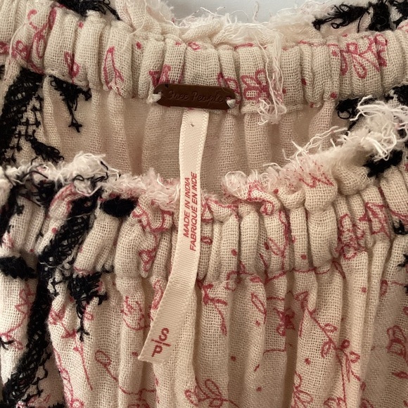 Free People Swing Into Spring floral embroidered off shoulder Mini Dress Sz S/P - Picture 2 of 13